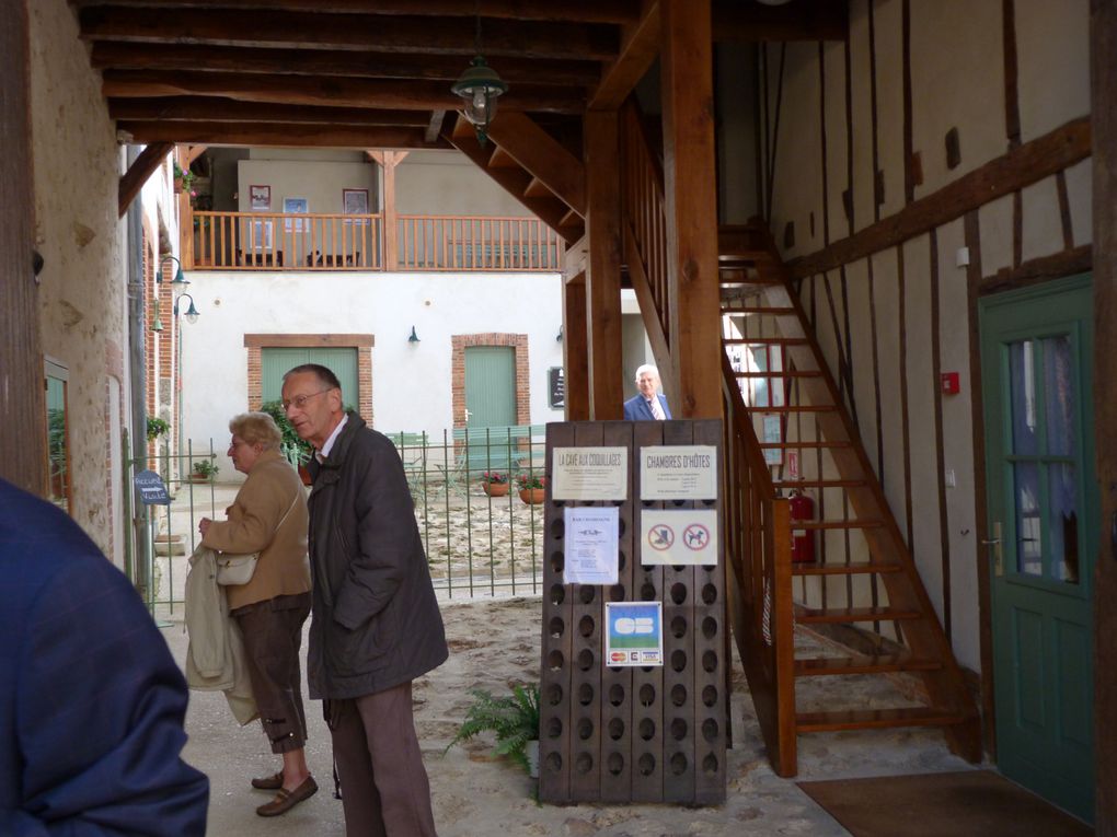 En Champagne-Ardenne, dans la Marne, visite d'un site fossilifère.
Les commentaires de JC ASFAUX sont dans la rubrique 2012 de la région.