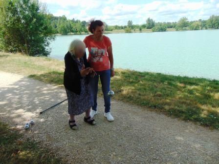 APRES MIDI PETANQUE AU LAC A L'ISLE JOURDAIN 