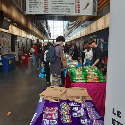 Les étudiants ont faim et nous regardons ailleurs