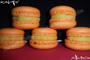 Macarons fourrés à l'orange