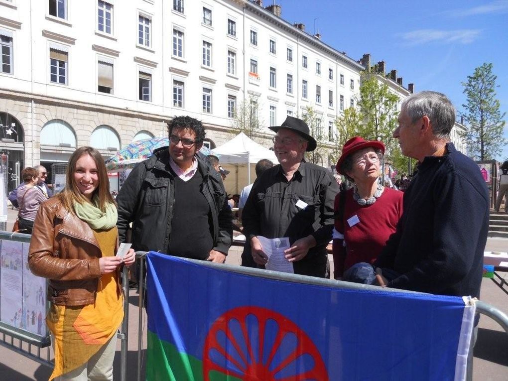 photos de la 3ème Journée organisée par le Collectif RRom des Associations, le 13 avril 2013