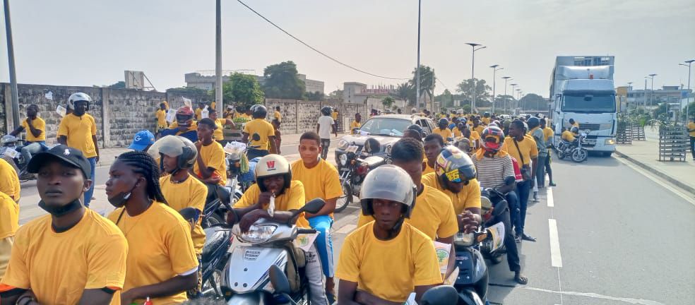 Caravane motorisée de l'Union Progressiste le Renouveau dans Cotonou sous l'égide de l'Honorable Orden ALLADATIN...