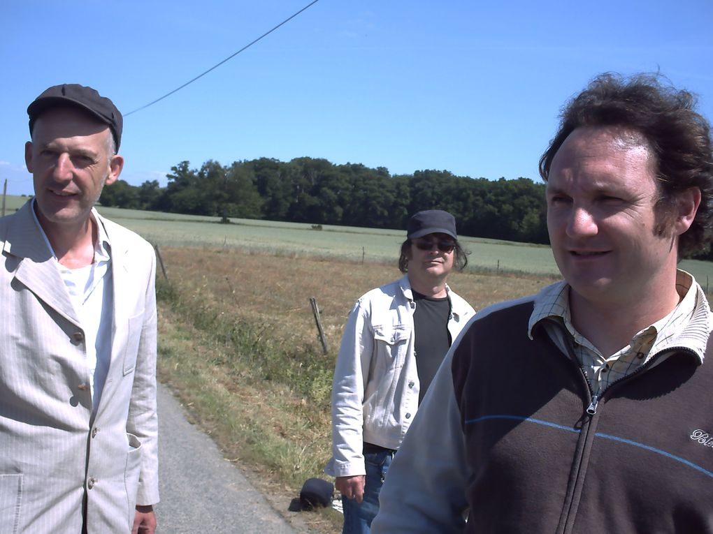 ce 1er  juin 2011 le tournage du film la couleur de la couette pour unfilmunjour écrit et réalisé par sylvain anne avec jean pierre arthur ,erwan papon,andré layus ,gilles plantier sur des  images de javier z diaz et le son de dominique dallemagn