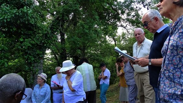 ... à ce jour , pas de photos de la dernière étape. Dès réception  des photos prises à Peyragude  nous pourrons compléter le diaporama.  Activité proposée par le service diocésain de la pastorale du tourisme et des loisirs