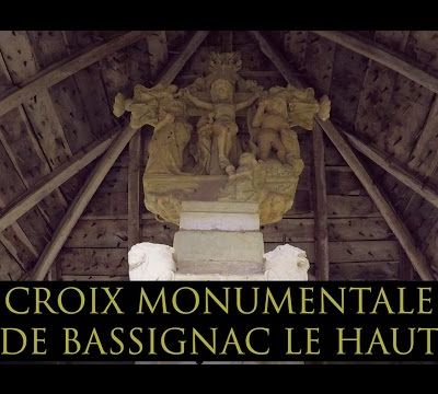 La croix monumentale de Bassignac le Haut en Corrèze