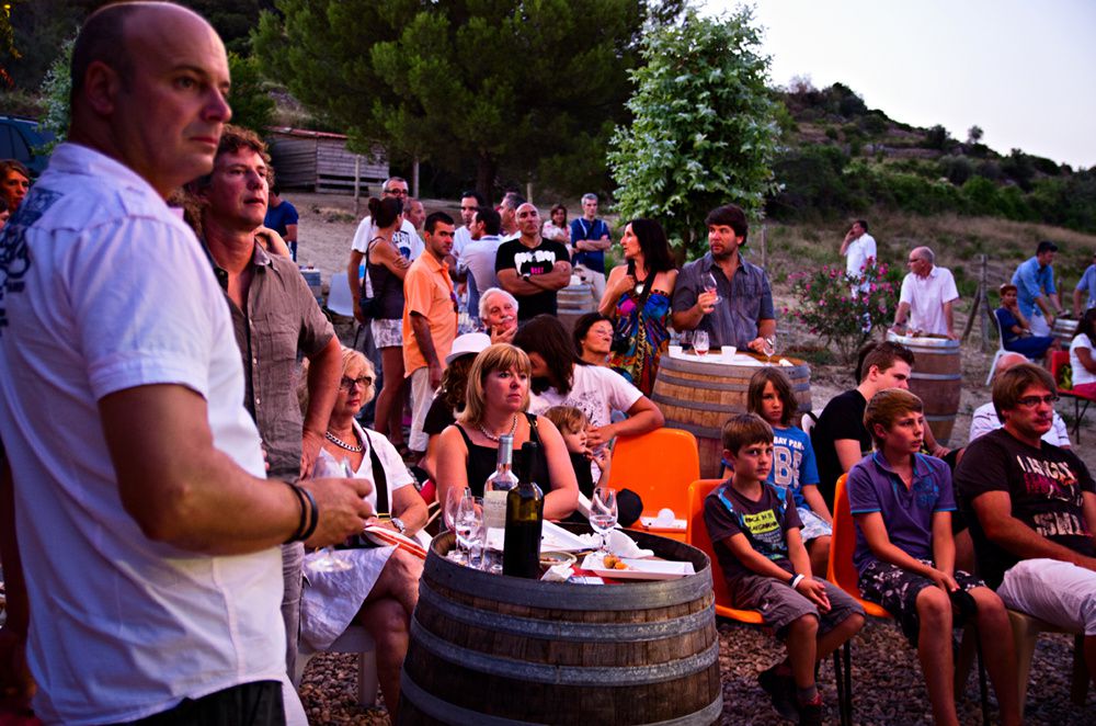 vues prises par Alain Reynaud lors de notre soirée " vins et musique " au Domaine de Cadablès... Les vins de Caadablès les musiciens de l'Apemm.