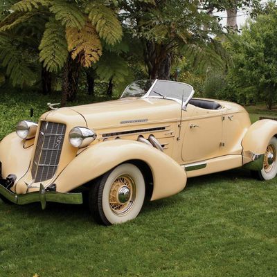 VOITURES DE LEGENDE (985) : AUBURN  851 SC SPEEDSTER - 1935