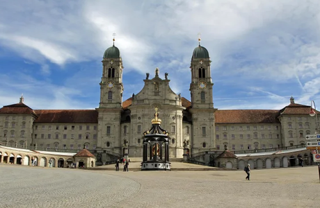 V ... comme la Vierge Noire d'Einsiedeln