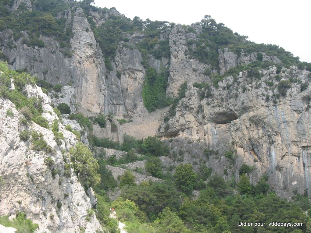 Album - Autour-du-Mont-St-Baudille