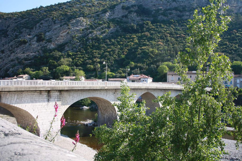 Anduze, le Gardon, arrivées trop tôt à Saint-Félix de Pallières!