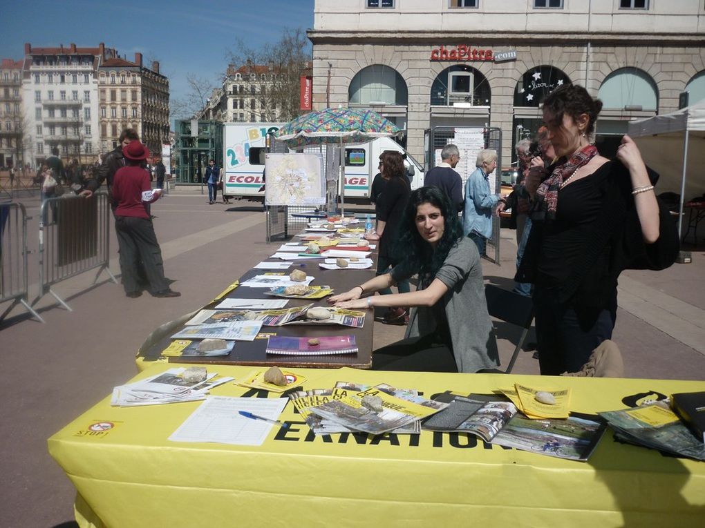 photos de la 3ème Journée organisée par le Collectif RRom des Associations, le 13 avril 2013