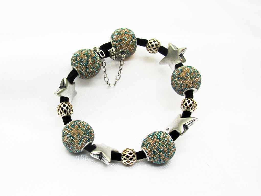 Bracelet ethnique perles d'Indonésie, bracelet mémoire de forme, cadeau de noël original fait main