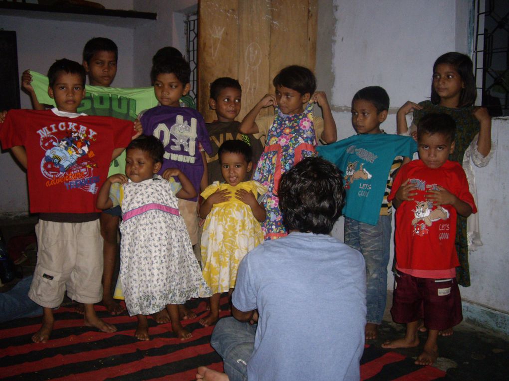 Découverte de l'Inde après de longues années d'envie... départ pour une mission humanitaire... un pays magnifique, pleins de belles rencontres et de souvenirs inoubliables...