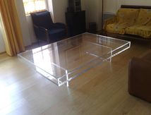 Table basse en Plexiglas