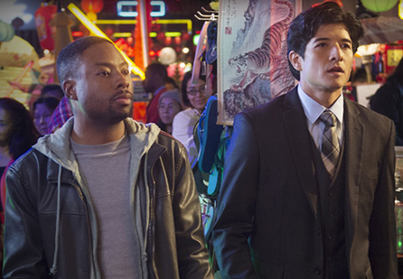 CBS lancera &quot;Rush Hour&quot; le jeudi 31 mars à la place de &quot;Elementary&quot; relégué au dimanche ; &quot;Criminal Minds : Beyond Borders&quot; est reporté au mercredi 16 mars