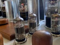UFO et Covid équipés exclusivement de tubes N.O.S (New Old Stock)