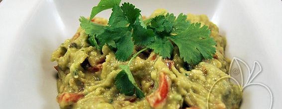 DISFRUTANDO DEL PUENTE CON UN CLÁSICO PARA DIPEAR: GUACAMOLE A MI MANERA