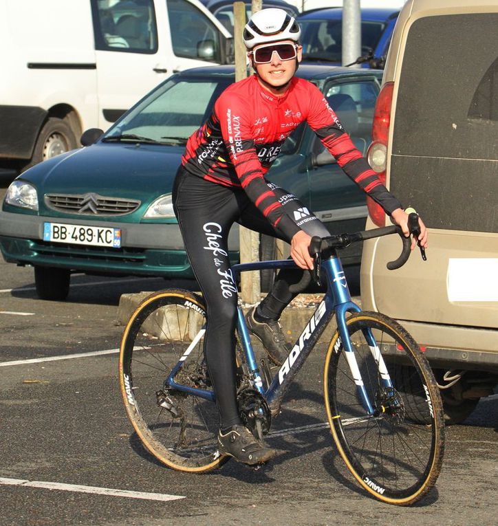 Album photos des U15 et des U17 au cyclo-cross de Maintenon (28)