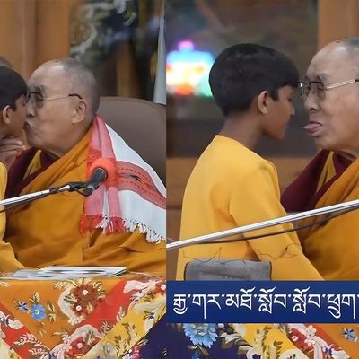 "Il regrette l'incident" : le Dalaï Lama s'excuse après avoir demandé à un enfant de lui "sucer la langue"