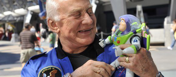 Buzz Aldrin et Buzz l'éclair
