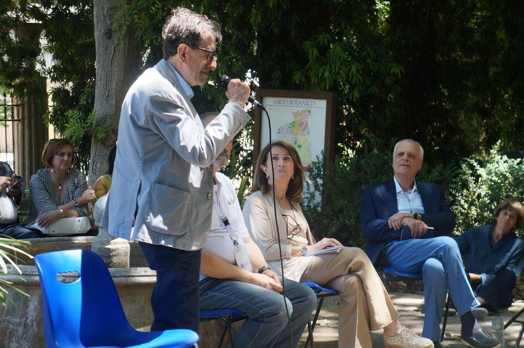 Le foto sono state realizzate da Maurizio Crispi in occasione della presentazione del volume a "Una Marina di Libri". Seguono due foto realizzate (Sandro Riotta?) in occasione di una delle visite guidate al quartiere La Meschita".