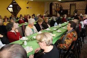 Goûter pour les aînés du 6 février 2009.