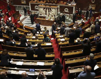 La droite saisie le conseil constitutionnel sur les emplois familiaux et elle a raison !