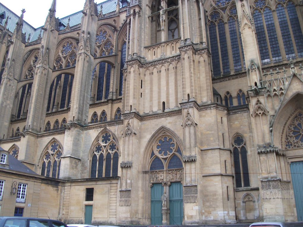 Une sortie à Metz, avec visite guidée de l'ex-Abbaye St Clément (devenue Hôtel de Région) et la Cathédrale