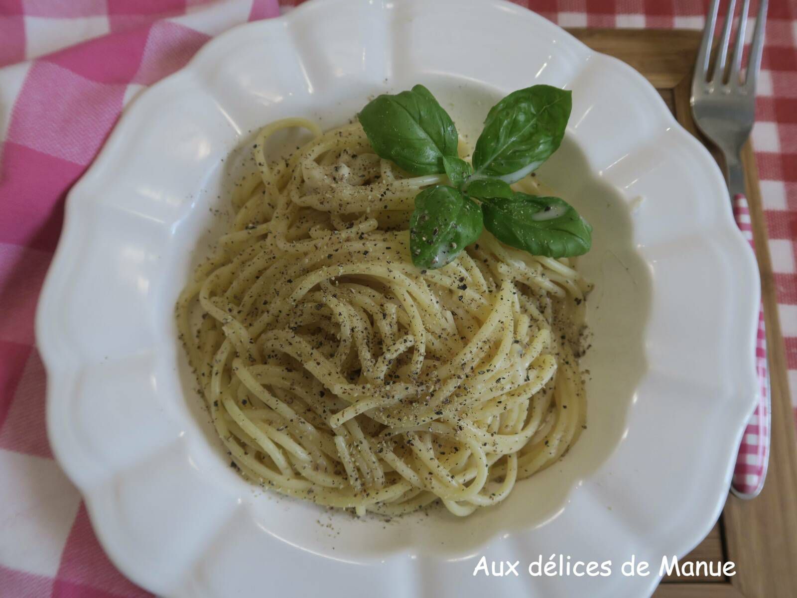 pâtes, spaghetti, poivre, pecorino, recette facile , recette rapide, recette pas cher, recette italienne