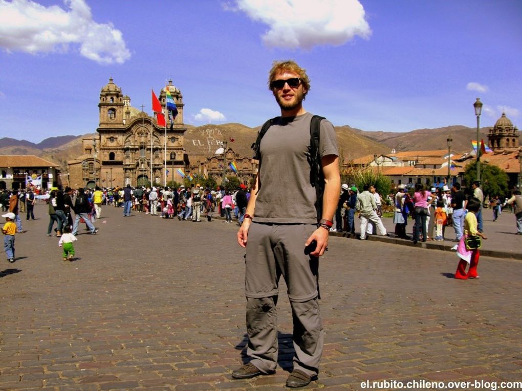 Superbe ville perchée à 3000 mètres d’altitudes. Des fêtes journalières, des touristes partout, des concerts dans les petits bars, le Cristo Blanco !