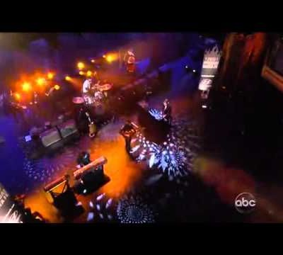 VAMPIRE WEEKEND - Modern vampires of the city