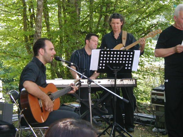 Concert pour la fête de la musique 2005, à Lexmark avec la chorale. Il y avait aussi un groupe brésilien venu de Tours