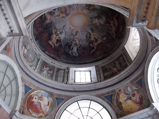 visite du musée du Vatican, de la chapelle Sixtine et de la Basilique St Pierre puis balade le long du Tibre jusqu aux abattoirs