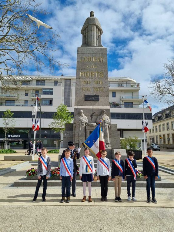 Hommage aux victimes de la Déportation. 