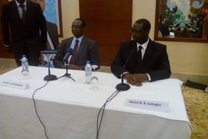 COUP DE THEATRE EN CENTRAFRIQUE LE RDC DE DESIRE KOLINGBA VIENT DE SIGNER UN ACCORD POLITIQUE AVEC L'URCA DE DOLOGUELE 