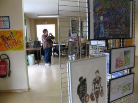 11e exposition de l'atelier dessin et peinture de L'Ile Saint Denis (93), adultes et enfants, le 20 juin 2009, salle Joliot Curie.   