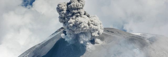 Activité du Sangay, de Whakaari, de l'Erta Ale et de l'Anak Krakatau - Essaim sismique près de Grindavik. 