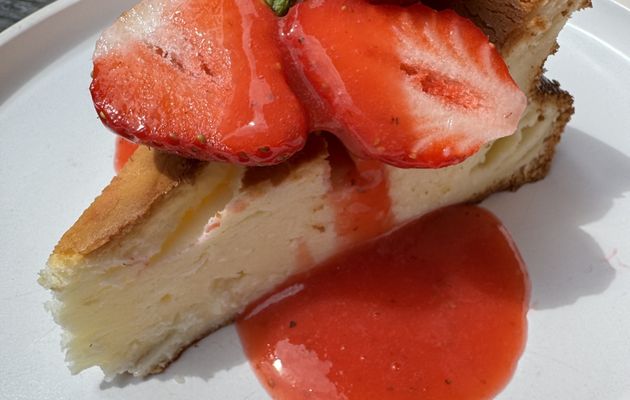 GATEAU FROMAGE BLANC AUX FRAISES