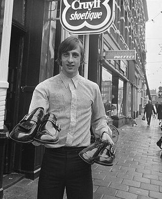 Johan Cruyff : tout sur la carrière de ce footballeur et entraîneur