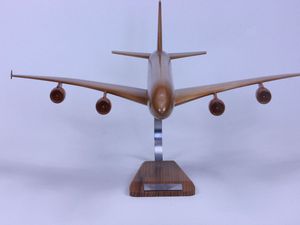 Airbus A380 (échelle : 1/136°, hêtre)