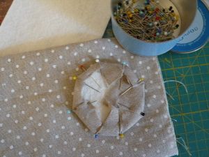 Etiqueta guardahilos. Tutorial