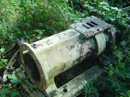 <p>En venant de BANDRELE prendre direction TSINGONI, en bas de la descente ( vous avez laissé a votre gauche la station TOTAL) prendre vers la droite rouler 3 kilometres jusqu'au village de MIRERENI;</p>
<p>Prenez la premiere route a droite ( avant l'arret de bus ), passer devant l'ecole, sur votre droite la mosquée : garer votre voiture.</p>
<p>Prendre le petit chemin entre les habitations ( vieux  reservoir riveté) ; aller jusqu'au point d'eau ( robinet)  et prendre le chemin vers votre droi