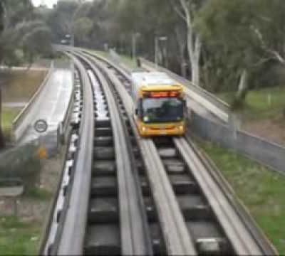 Parcours Route et Ferroviaire pour bus sur pneus en Australie