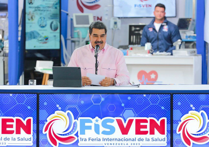 Maduro llama a la empresa privada a sumar esfuerzos para fortalecer el sistema de salud en Venezuela