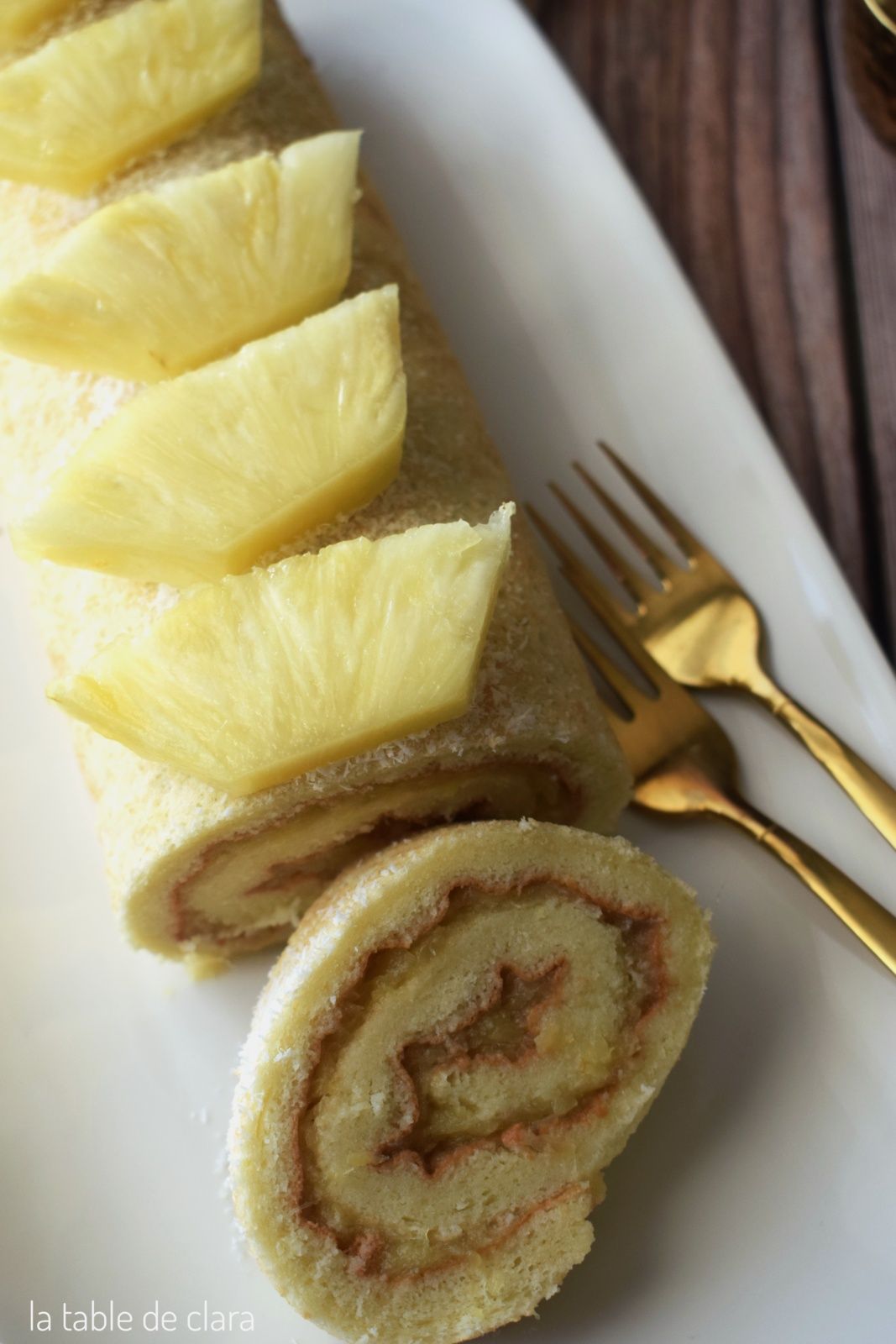 Gâteau roulé l'ananas frais