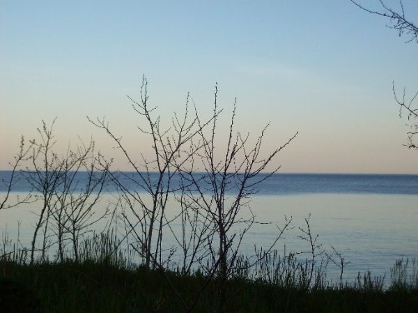 Quelques heures en vélo au coucher du soleil sur l'île de Toronto. Endroit magnifique (plage et verdure) offrant une vue imprenable sur la skyline de Toronto.