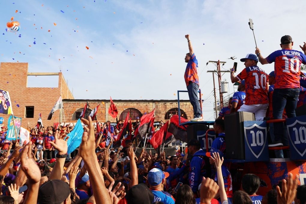 Lacava realizó cierre de campaña a la reelección para la Gobernación de Carabobo al sur de Valencia