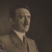 C'était une légende urbaine, un historien dit en avoir la preuve : Adolf Hitler n'avait qu'un testicule