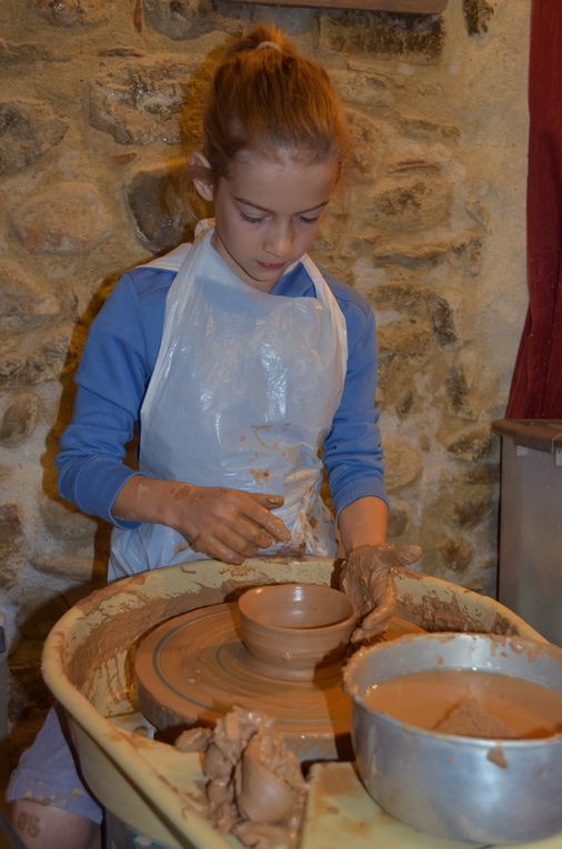 Les élèves ont beaucoup de ressources créatives et de curiosité...et sont enfin "Baptisés"..!!Ouf..!!!
A qui le tour...??