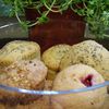 Muffins aux framboises, fleur d'oranger, praliné